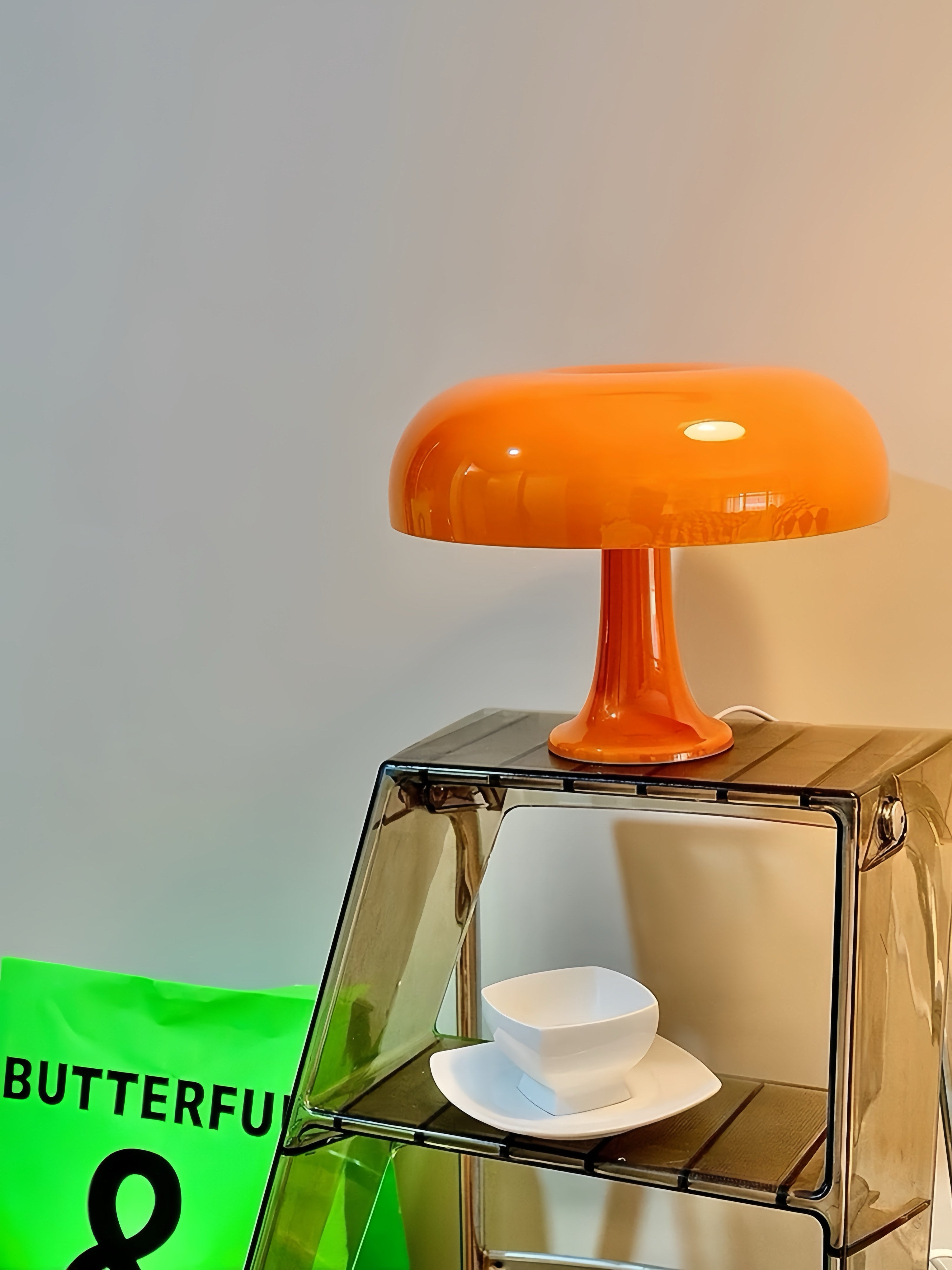 Retro Mushroom Table Lamp | Glossy Dome Light