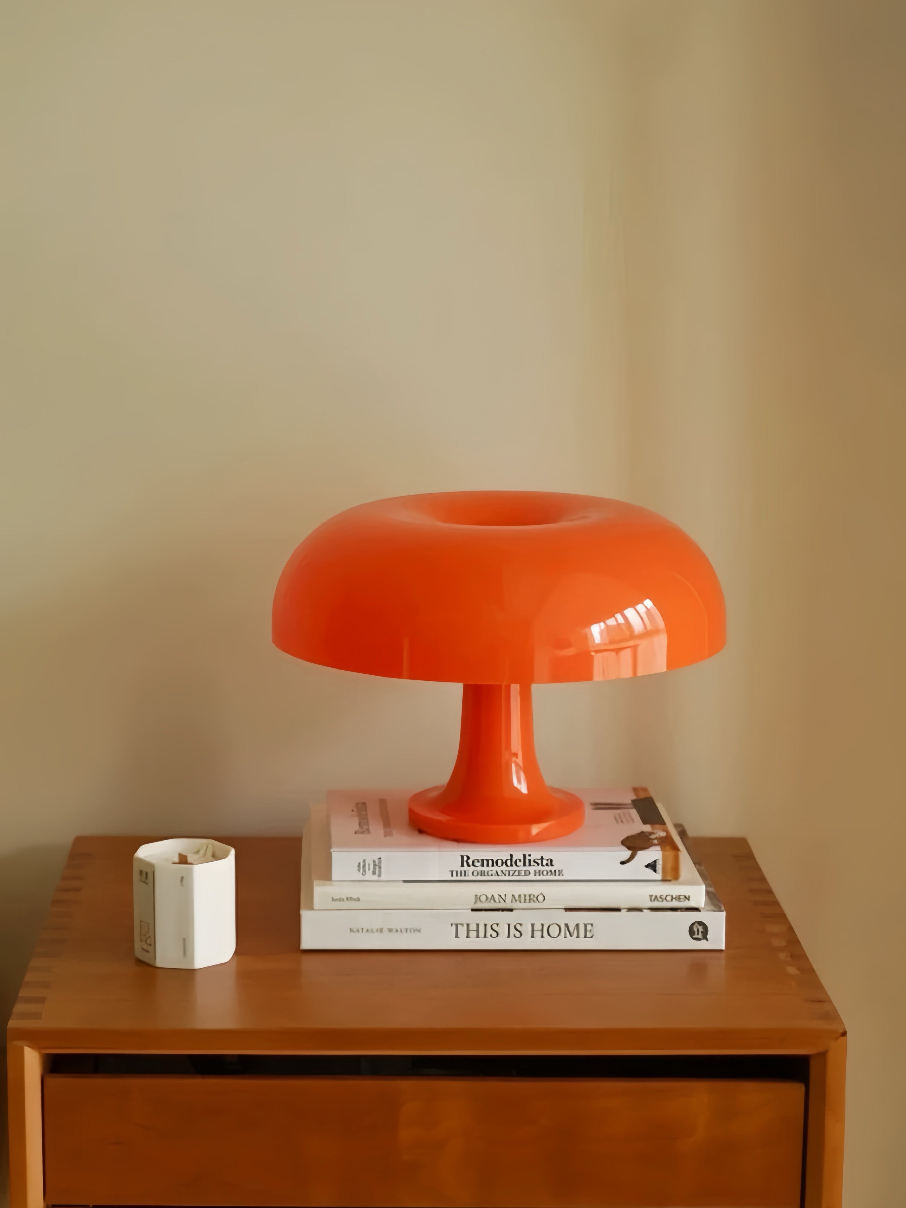 Retro Mushroom Table Lamp | Glossy Dome Light
