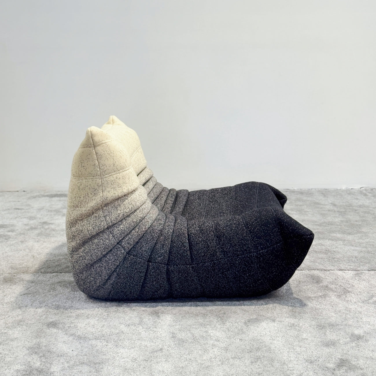 Moora Furniture | Monochrome Ombre Bean Bag Chair - Modern Gradient Design
